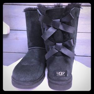 UGGS Bailey suede bow II/Black